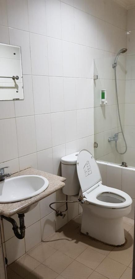 Hotel Dequr Jakarta Kota Ngoại thất bức ảnh