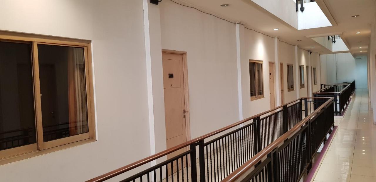 Hotel Dequr Jakarta Kota Ngoại thất bức ảnh