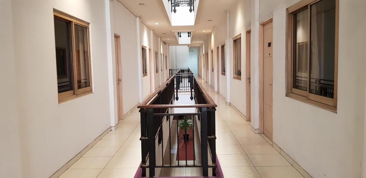 Hotel Dequr Jakarta Kota Ngoại thất bức ảnh