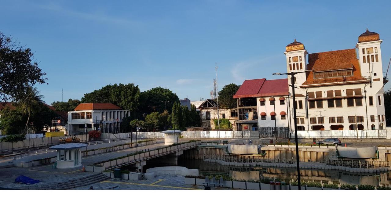 Hotel Dequr Jakarta Kota Ngoại thất bức ảnh