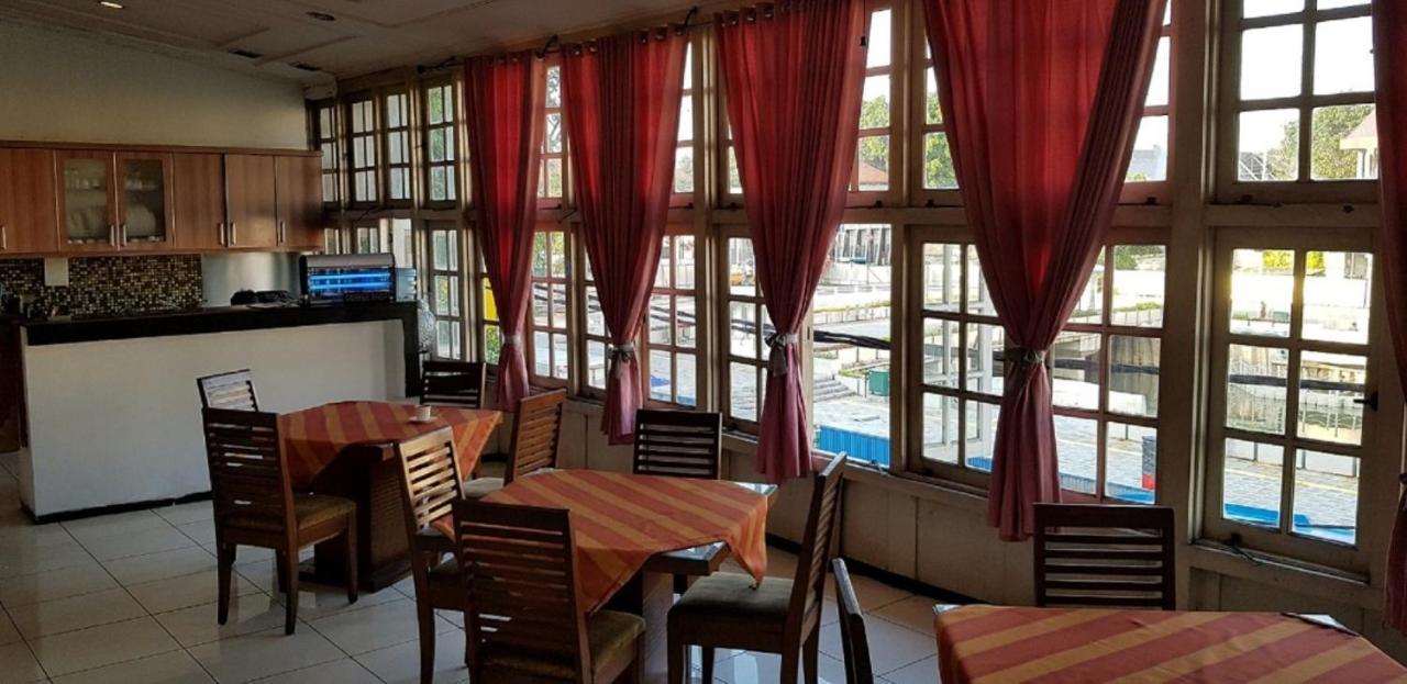 Hotel Dequr Jakarta Kota Ngoại thất bức ảnh