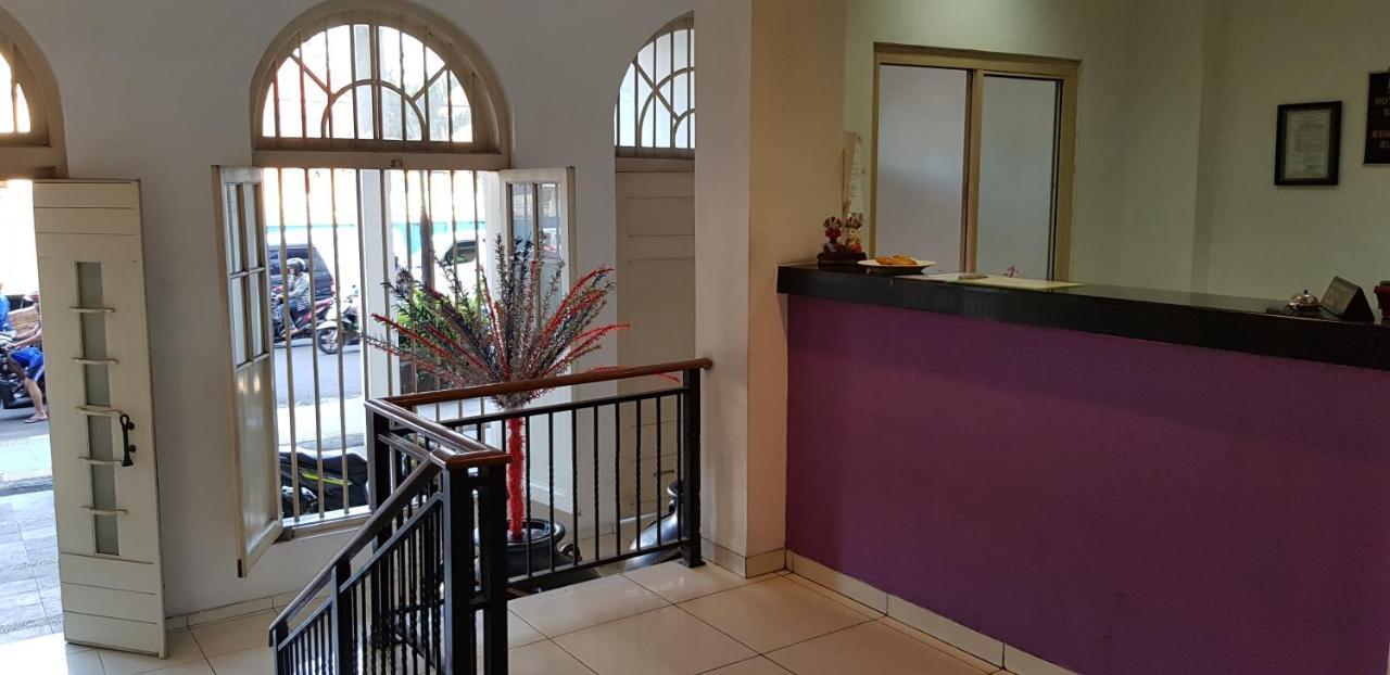 Hotel Dequr Jakarta Kota Ngoại thất bức ảnh