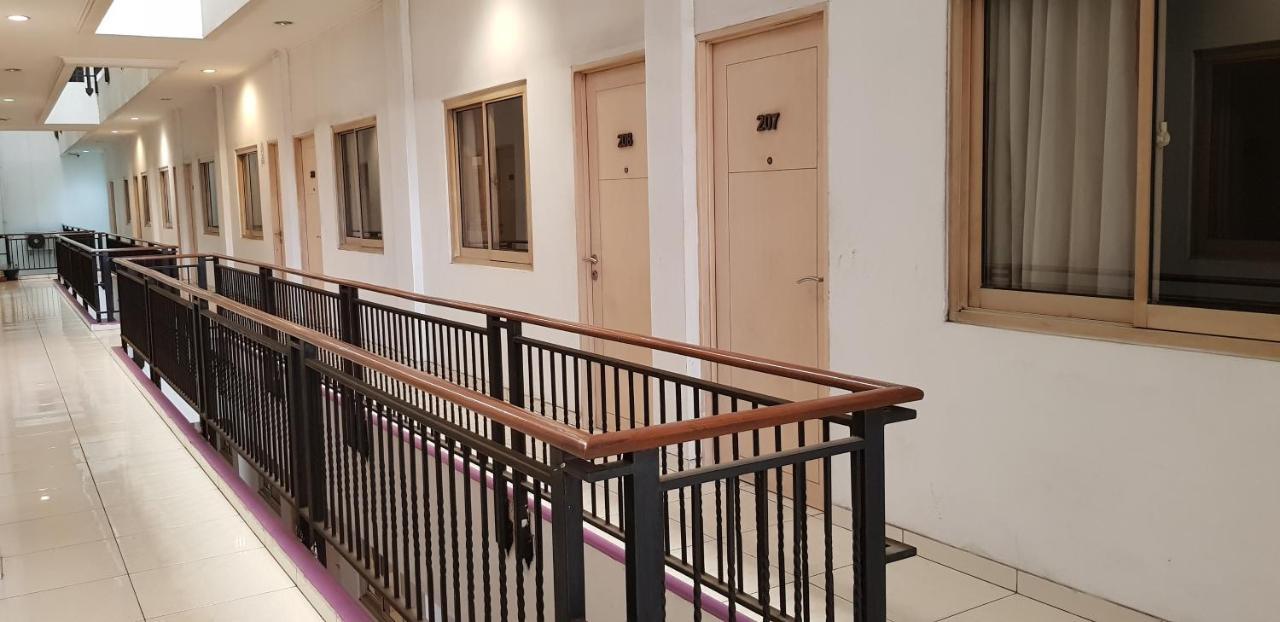 Hotel Dequr Jakarta Kota Ngoại thất bức ảnh